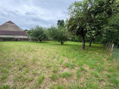 Terrain constructible - 728 m²