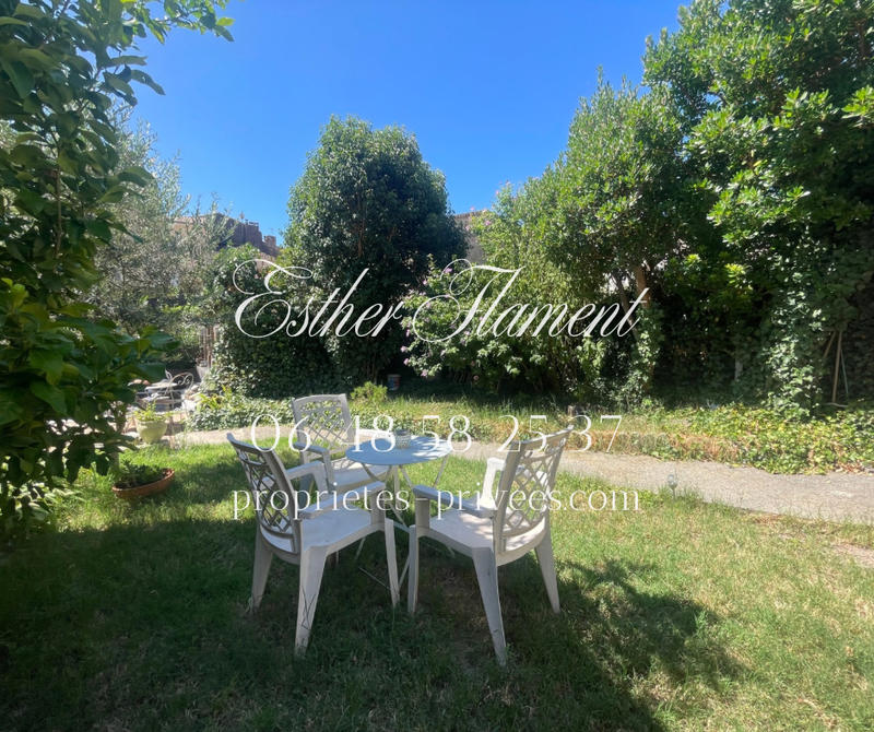 Maison - 397 m² - 10 pièces