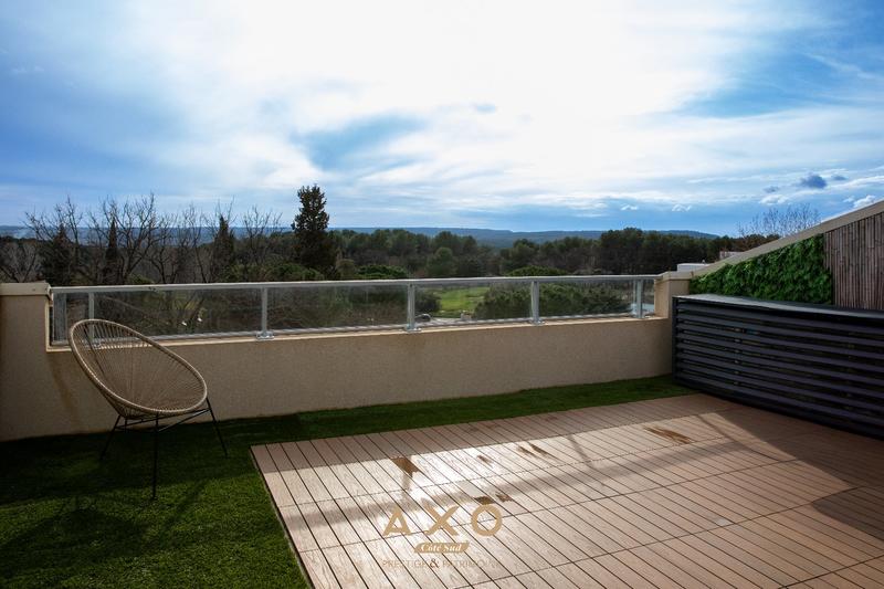 Appartement - 99 m² - 4 pièces