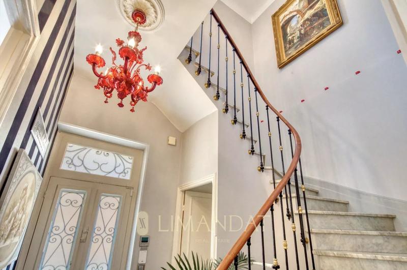 Villa - 180 m² - 6 pièces