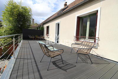 Maison - 211 m² - 8 pièces