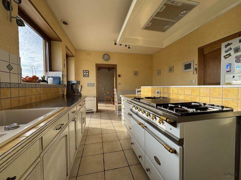 Maison - 150 m² - 8 pièces