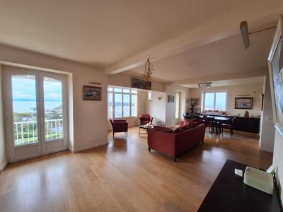 Appartement - 130 m² - 4 pièces