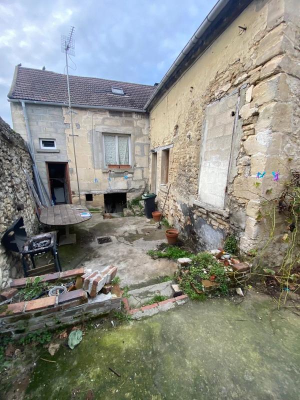 Maison - 95 m² - 5 pièces