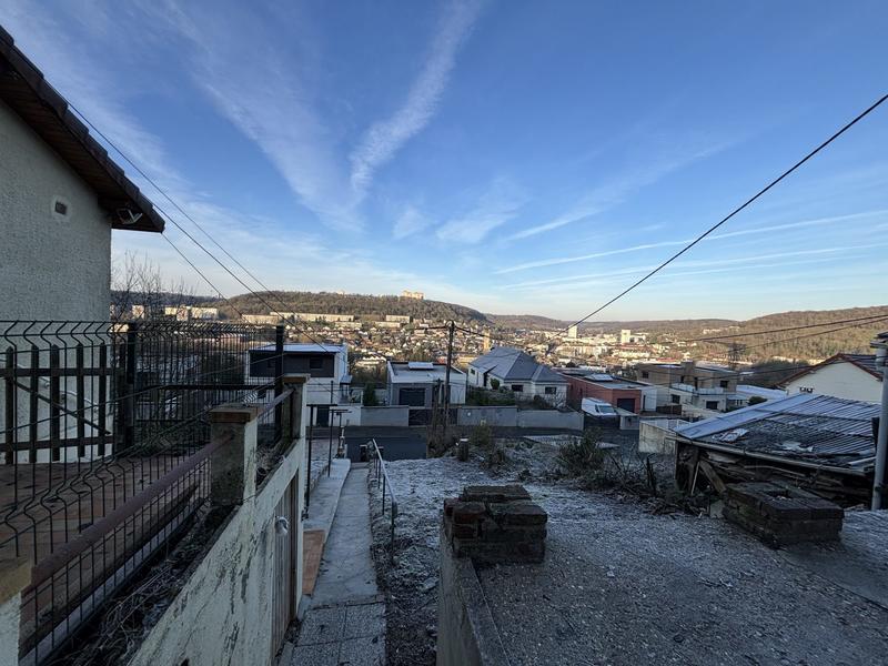 Maison traditionnelle - 83 m² - 4 pièces