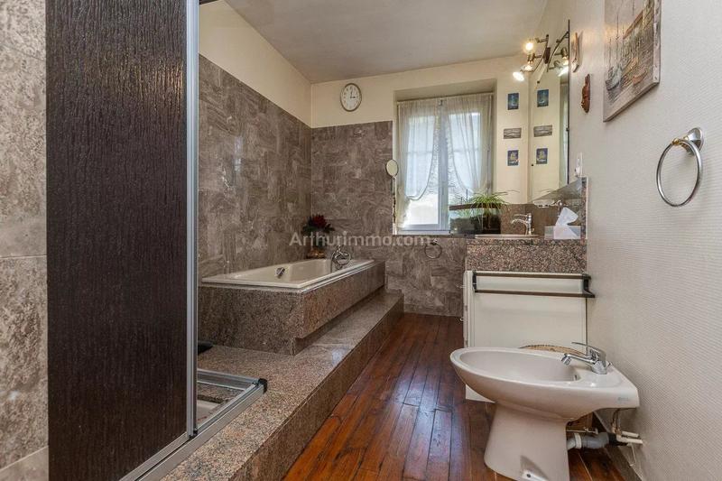 Maison - 192 m² - 5 pièces