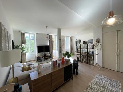 Appartement - 60 m² - 2 pièces