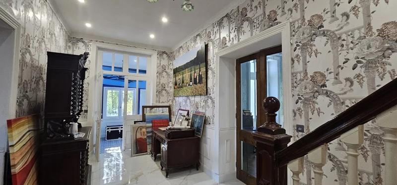 Château - 450 m² - 9 pièces