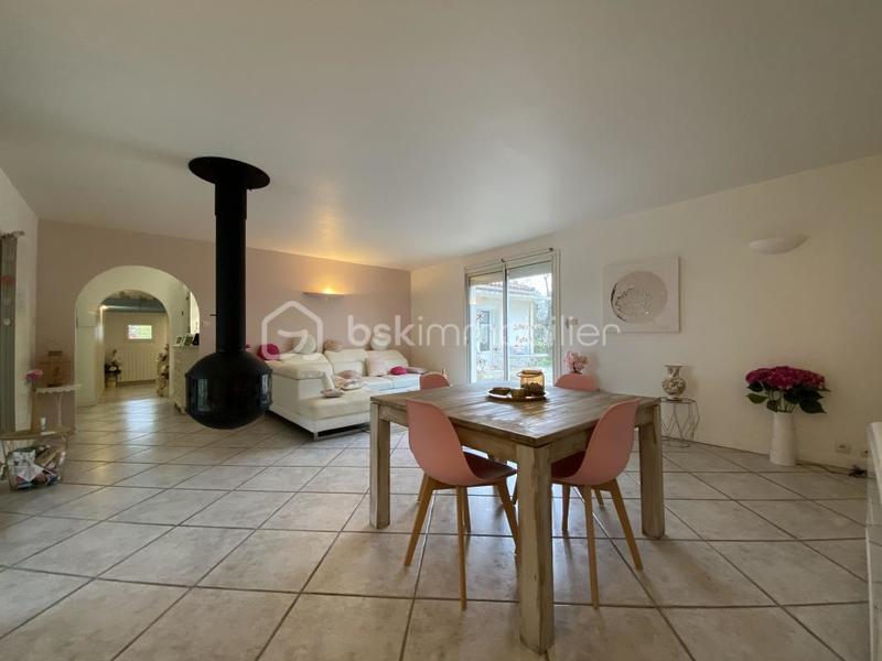 Maison traditionnelle - 190 m² - 7 pièces