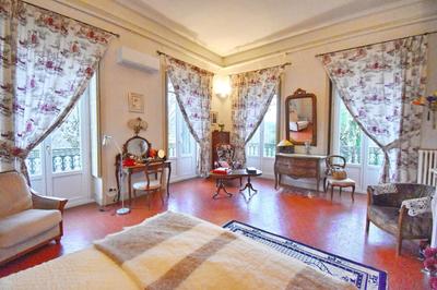 Appartement - 270 m² - 6 pièces