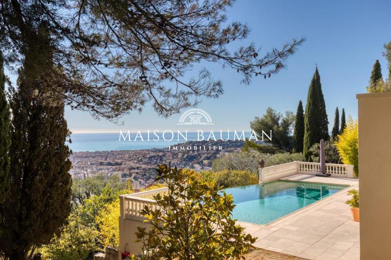 Villa - 311 m² - 7 pièces