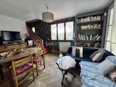 Pavillon - 140 m² - 7 pièces