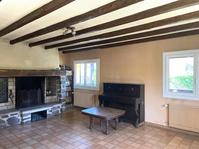 Maison - 205 m² - 9 pièces