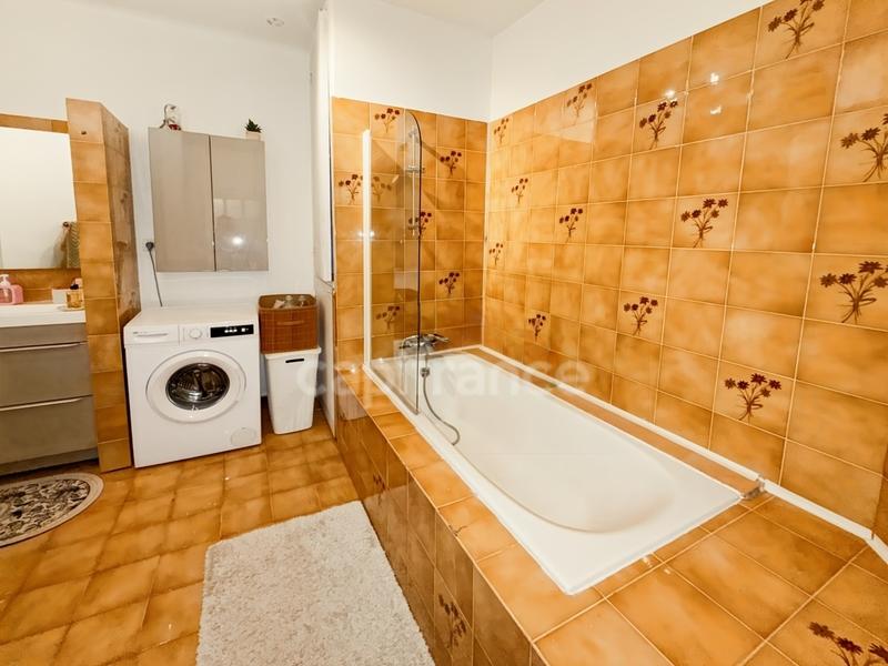 Immeuble - 331 m² - 14 pièces