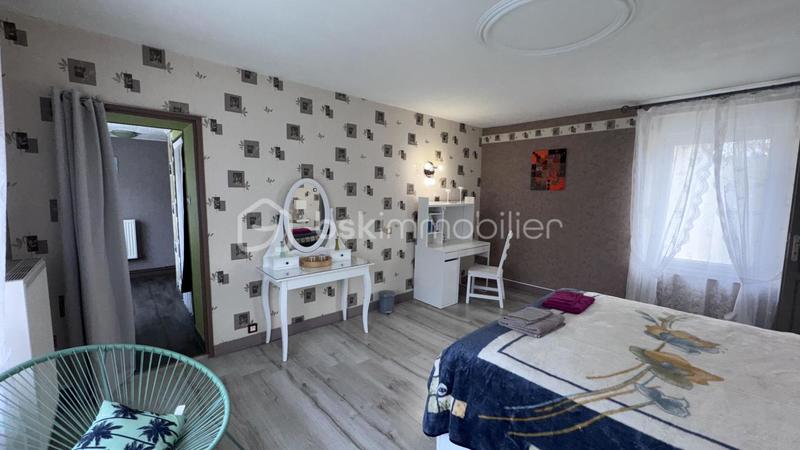 Demeure - 180 m² - 7 pièces