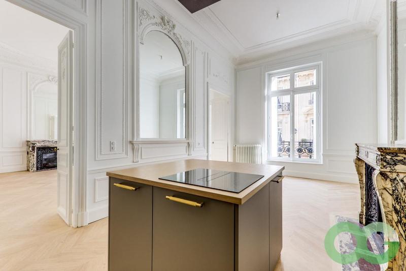 Appartement - 165 m² - 4 pièces