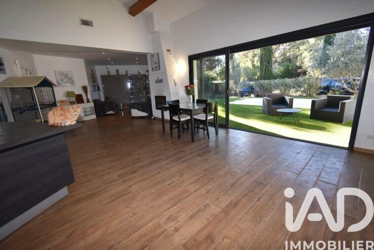 Maison - 111 m² - 4 pièces