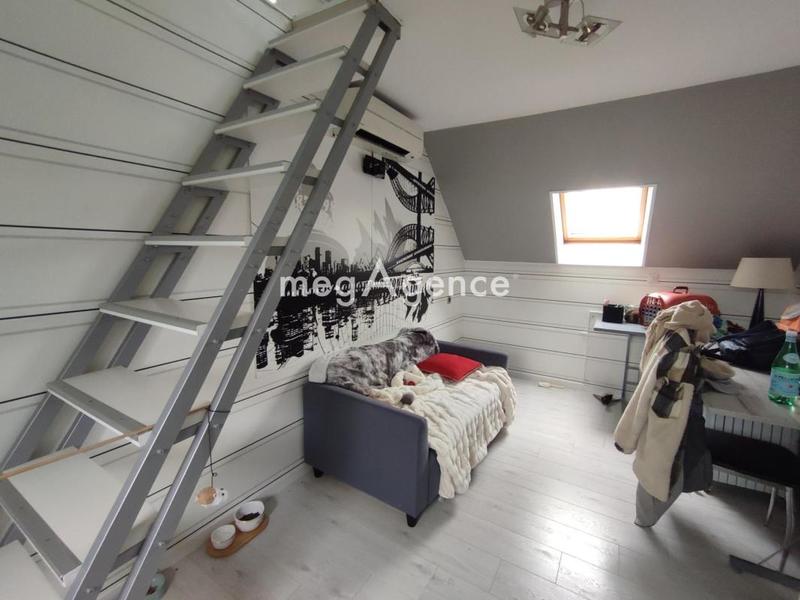 Maison - 203 m² - 10 pièces