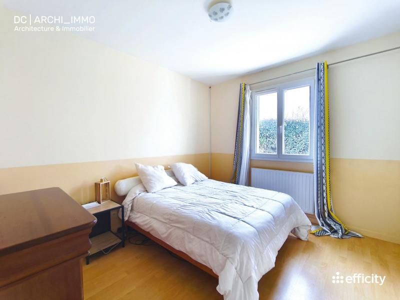 Maison - 205 m² - 7 pièces