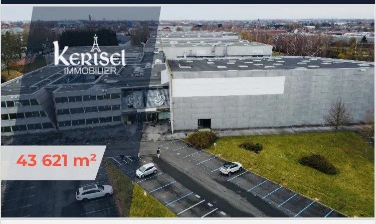 Entrepôt - 43 621 m²