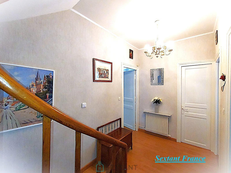 Maison - 158 m² - 8 pièces