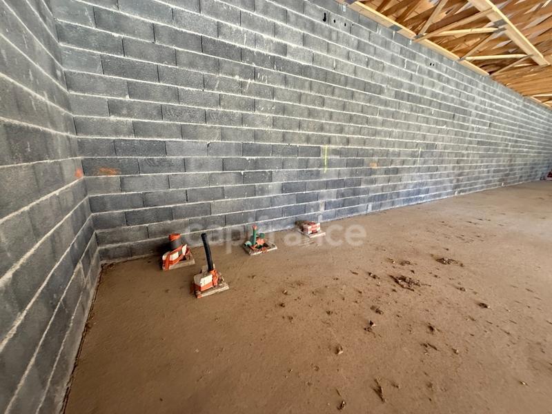 Local commercial - 430 m² - 1 pièce