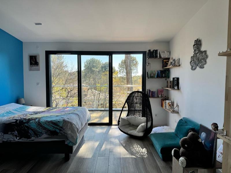 Maison - 238 m² - 7 pièces