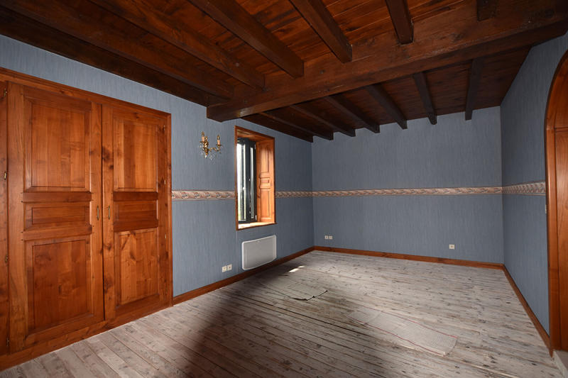 Maison - 208 m² - 5 pièces