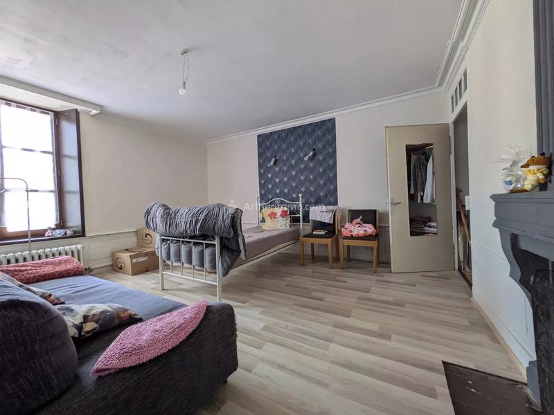 Appartement - 210 m² - 6 pièces