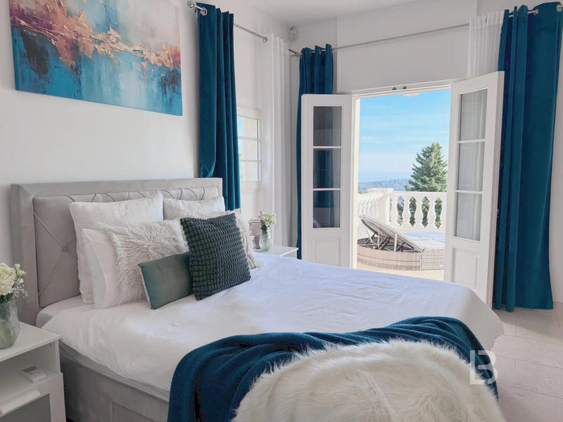 Villa - 385 m² - 11 pièces