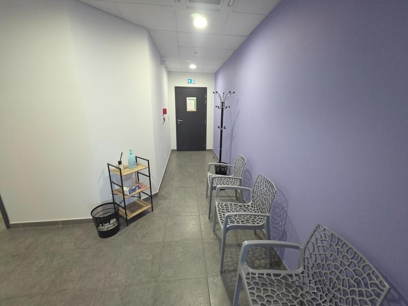 Local d'activité / Entrepôt - 91 m² - 7 pièces