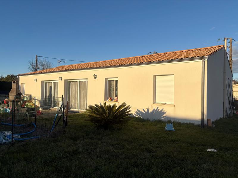 Maison - 95 m² - 4 pièces