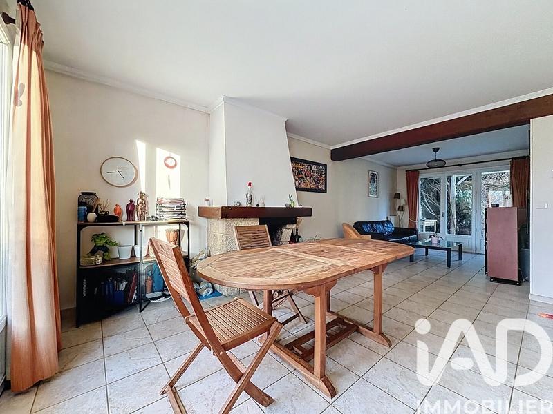 Maison - 94 m² - 5 pièces