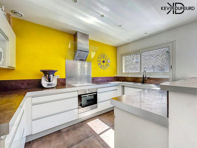 Maison de ville - 180 m² - 7 pièces