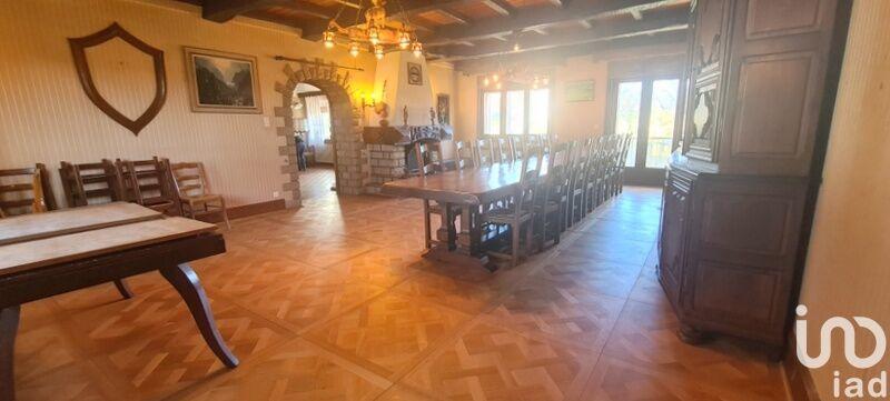 Maison - 317 m² - 10 pièces