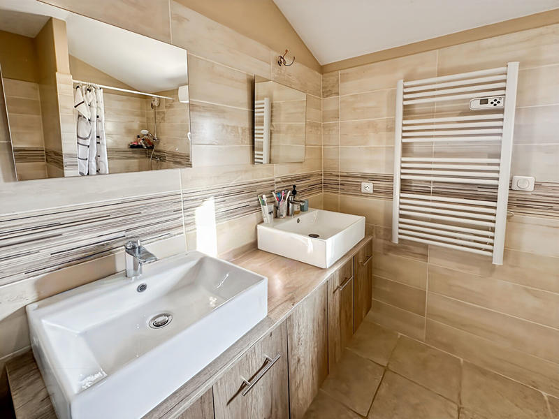 Maison - 96 m² - 5 pièces