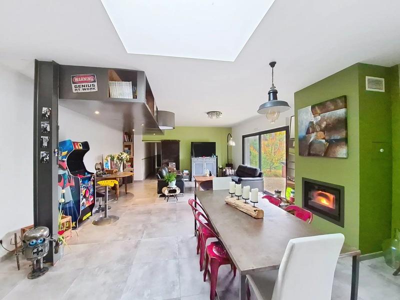 Maison - 148 m² - 6 pièces