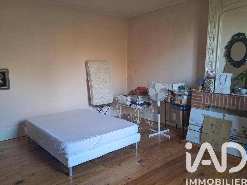 Maison - 270 m² - 9 pièces