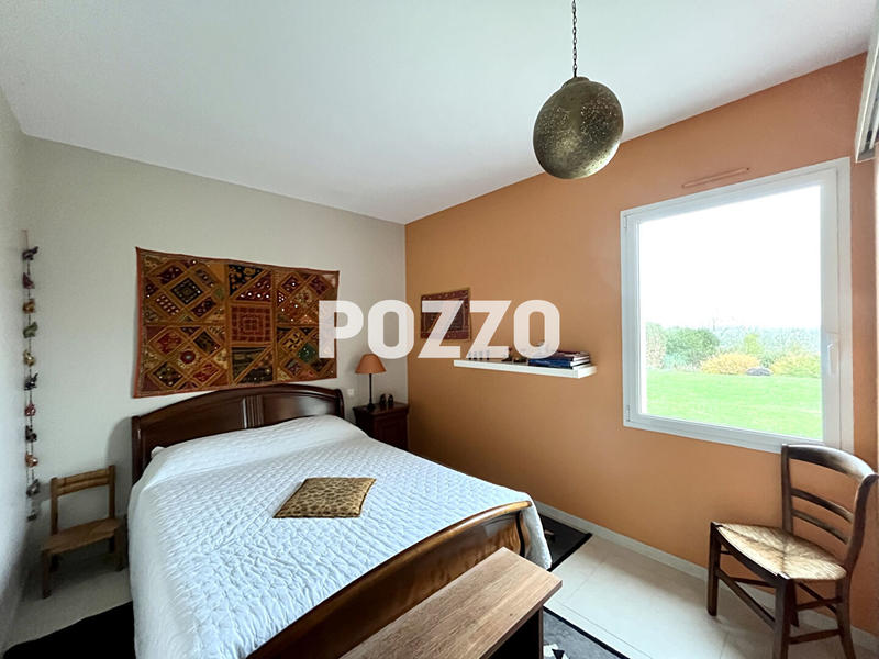 Maison - 186 m² - 6 pièces