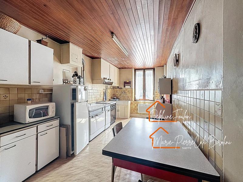 Maison - 137 m² - 6 pièces