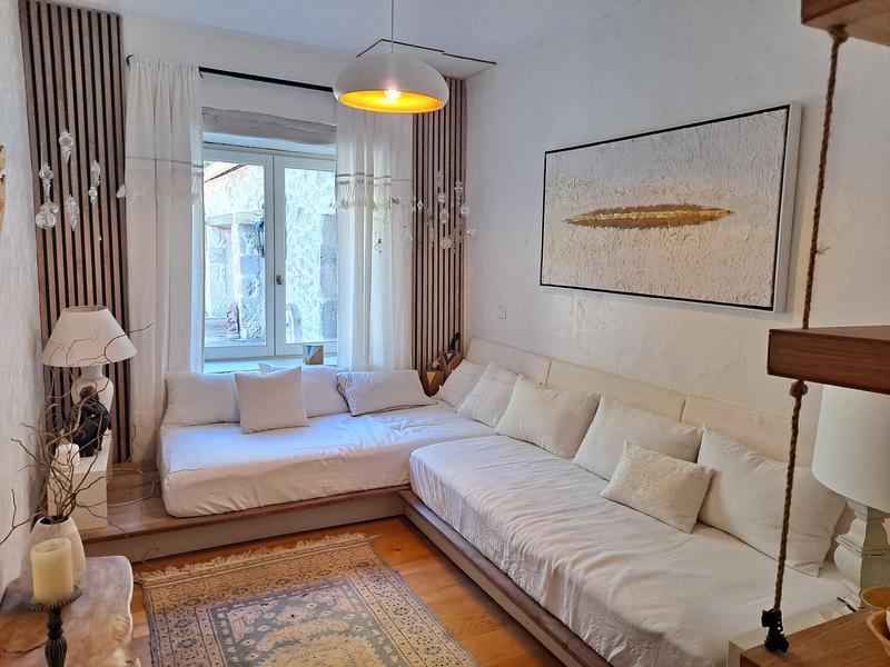 Maison - 297 m² - 7 pièces