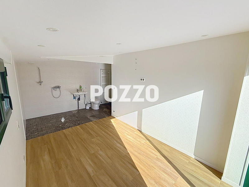 Maison - 173 m² - 9 pièces
