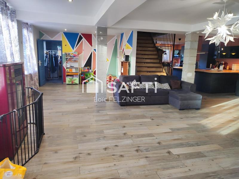 Maison - 208 m² - 7 pièces