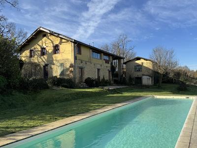 Maison ancienne - 427 m² - 14 pièces