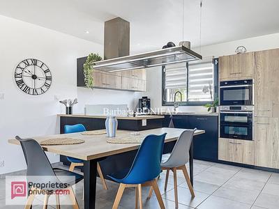 Maison - 102 m² - 5 pièces