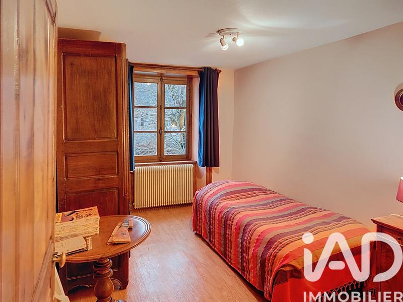 Maison - 335 m² - 13 pièces