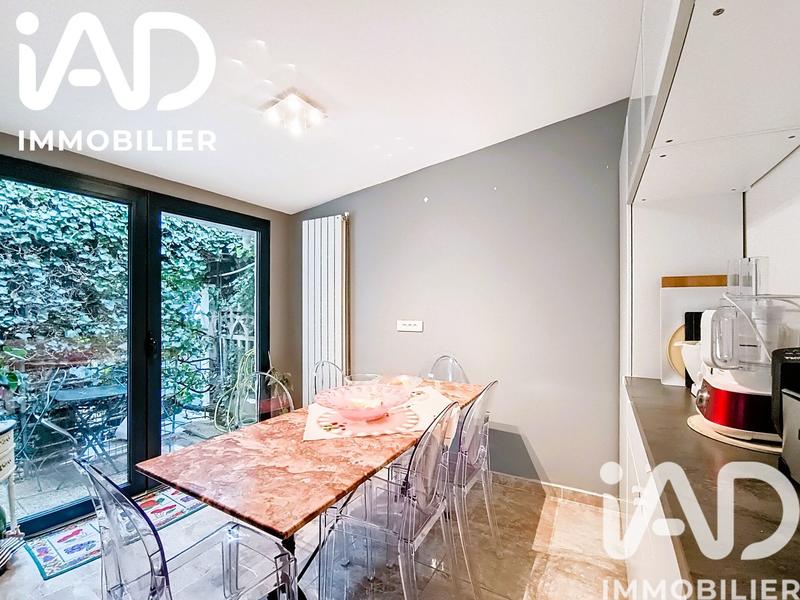 Maison - 207 m² - 7 pièces