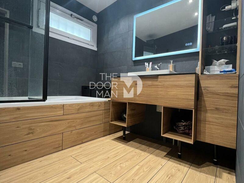 Maison - 89 m² - 5 pièces