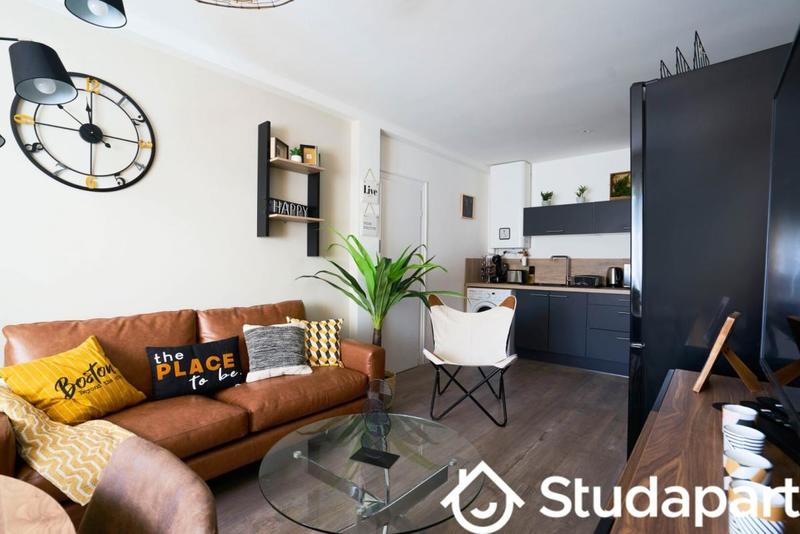 Chambre - 10 m² - 1 pièce