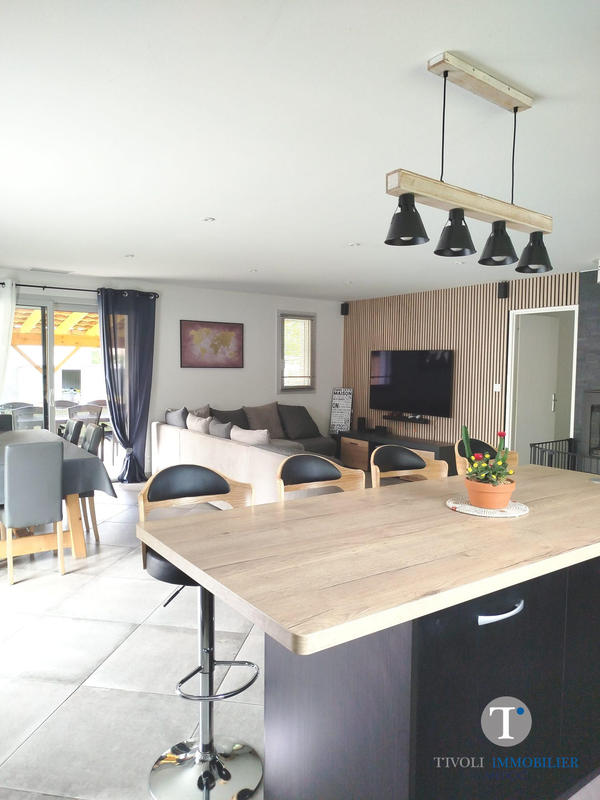 Maison - 100 m² - 4 pièces